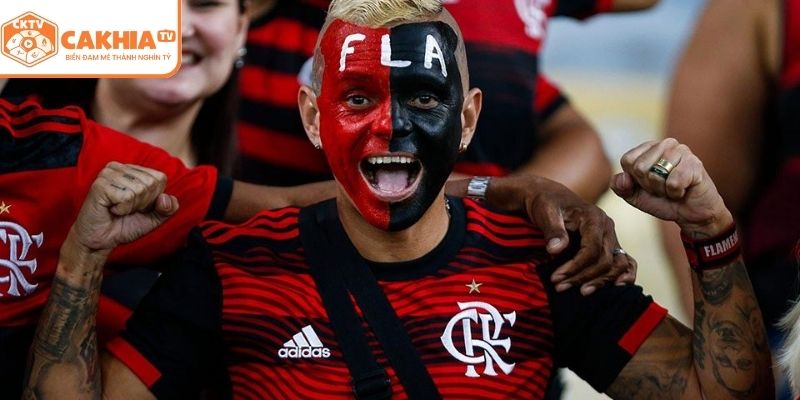 Lối chơi tấn công tổng lực đặc trưng của Flamengo tại giải châu lục
